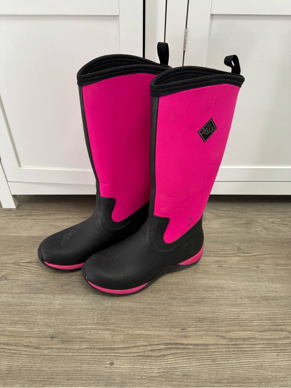 The Original Muck Boot Company Women's Arctic Adventure Tall Boots Sz 11 Pink.